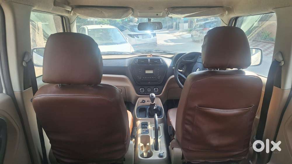 Mahindra Tuv 300 T6 Plus, 2016, Diesel