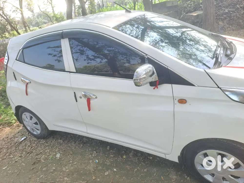 Very Good Condition No Scratches 4 Tyre New Betry New Less Driven Car