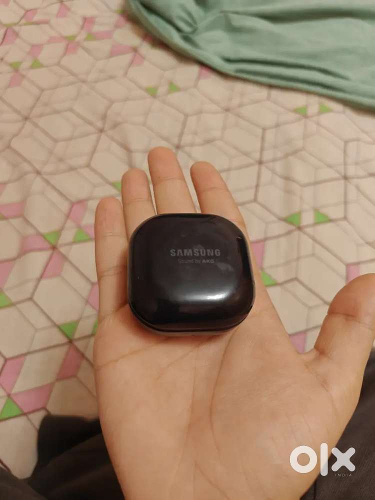 Samsung galaxy buds live (1ECD)