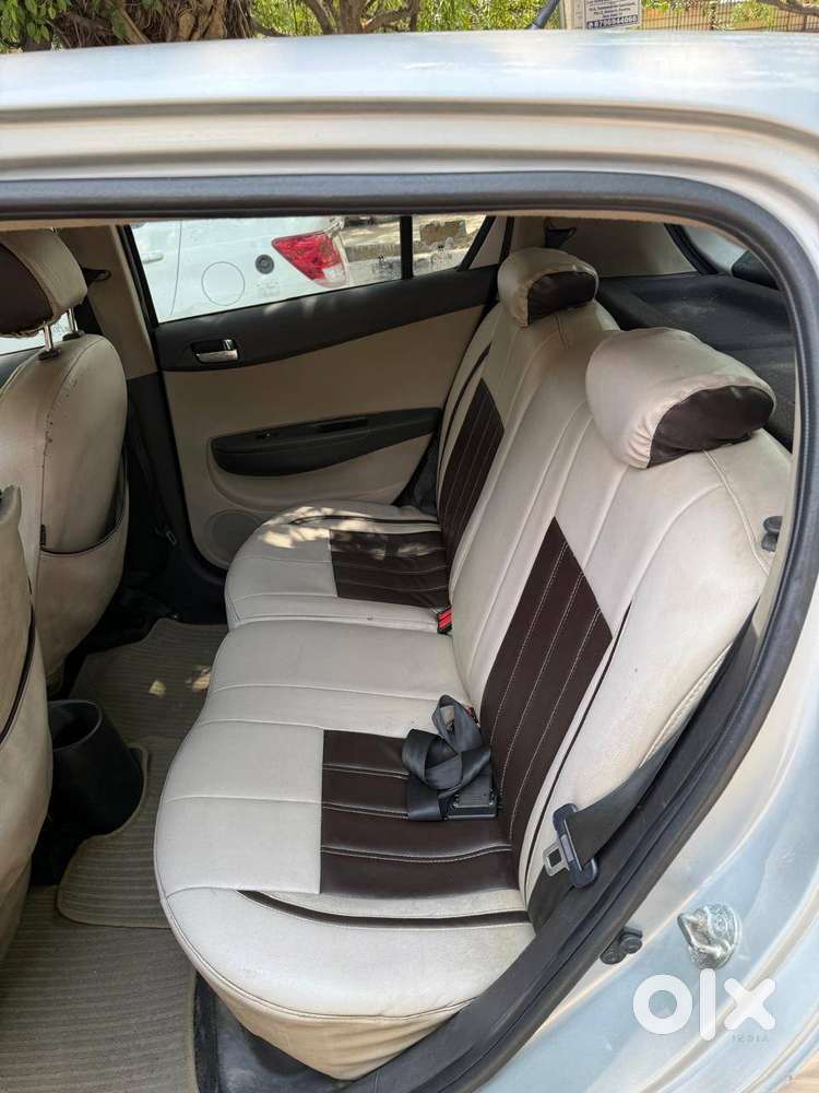 Hyundai I20 Sportz Petrol  42,000 Km  Single Owner  Good Condition