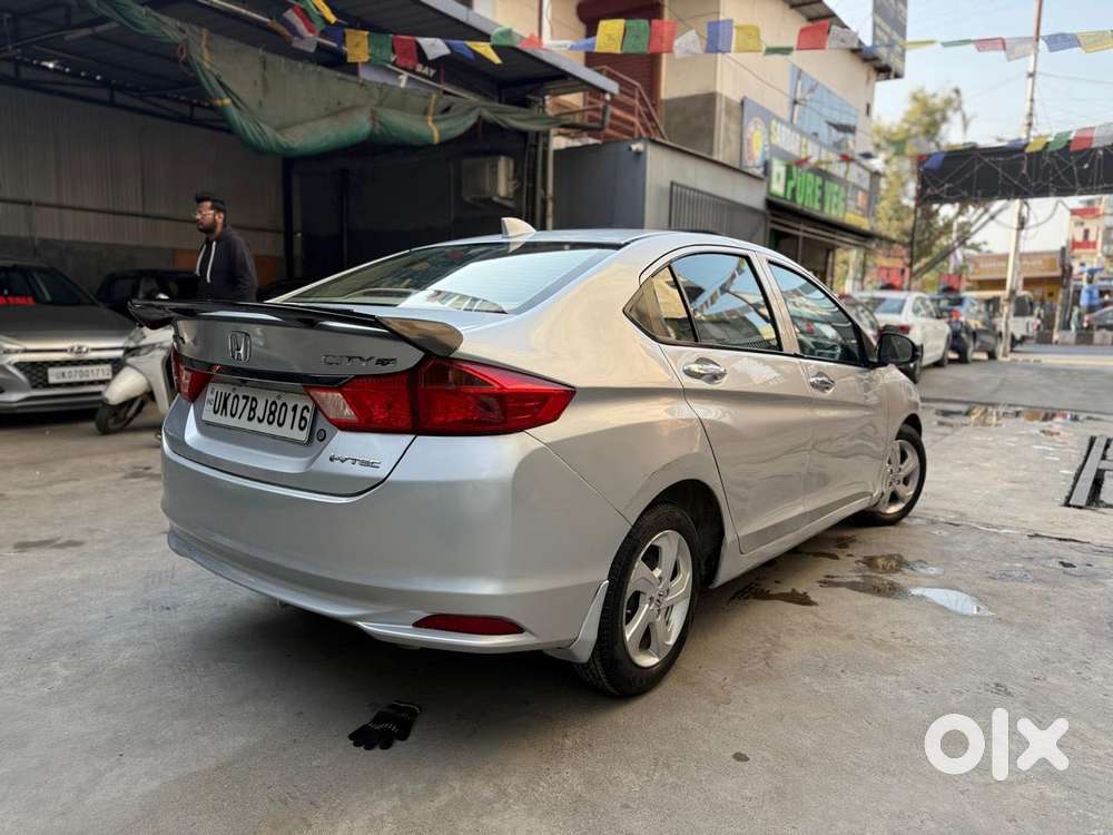 Honda City V Mt Sunroof, 2015, Petrol