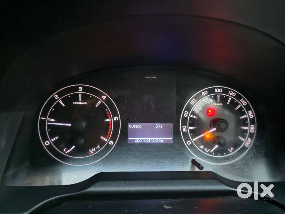 Toyota Innova Crysta 2.4 G Mt, 2016, Diesel