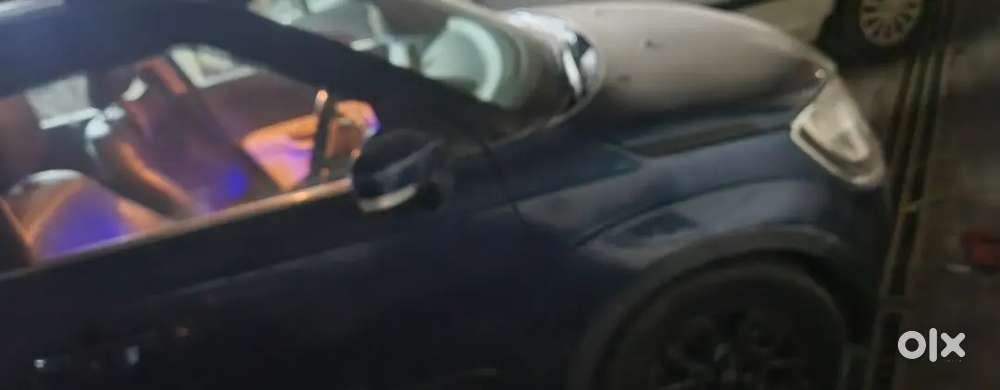 Car Is In Gud Condition Only Tyres Are New...one Hand Drive