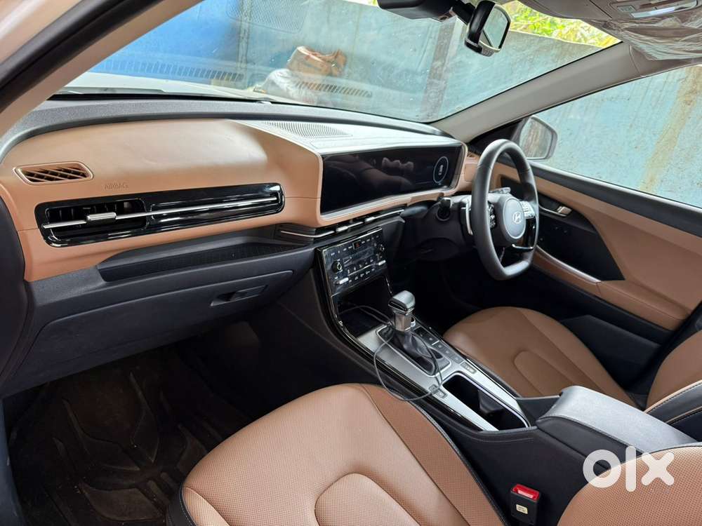 Hyundai Alcazar Signature 2025