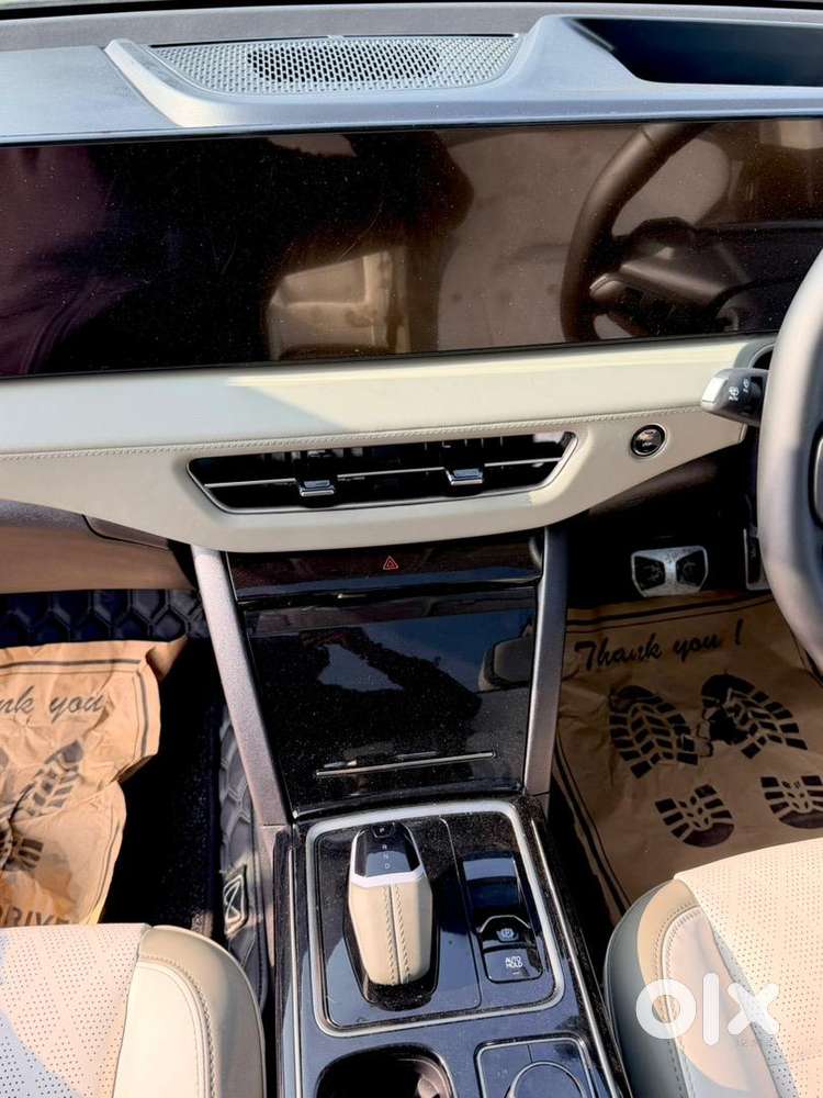 Mahindra Xev 9e 2025 Electric 9900 Km Driven