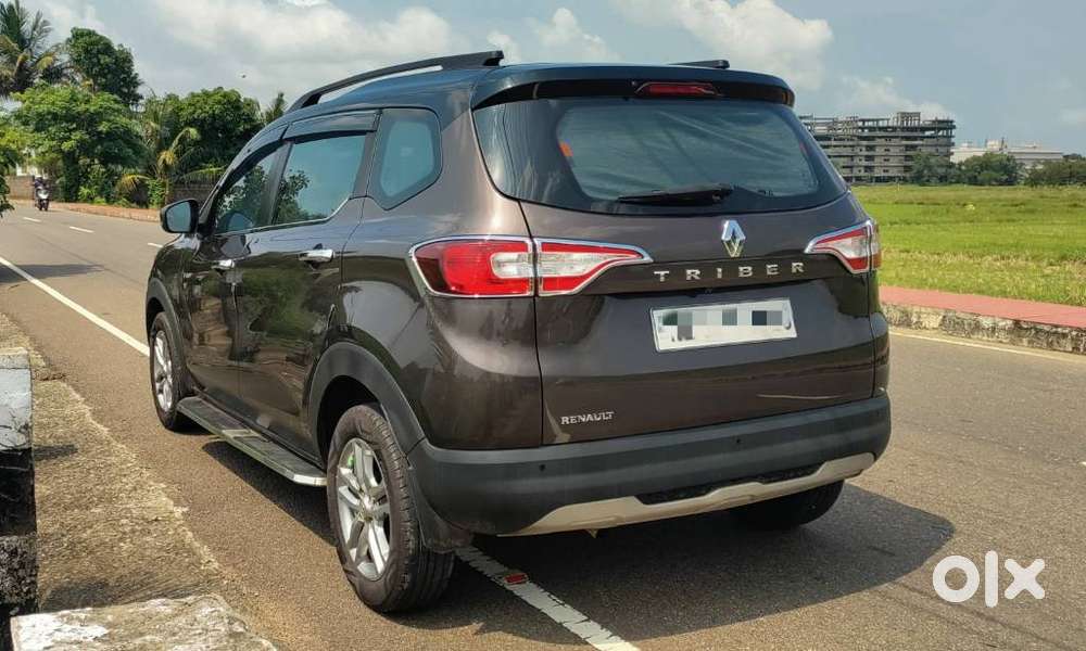 Renault Triber Rxz, 2022, Petrol