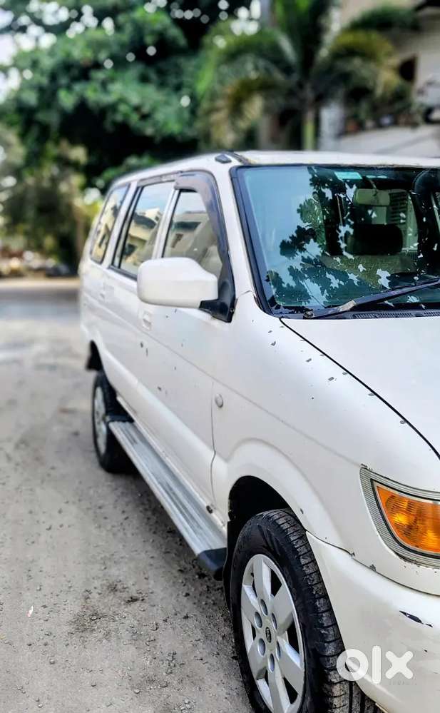 Chevrolet Tavera Neo 2016 Variant