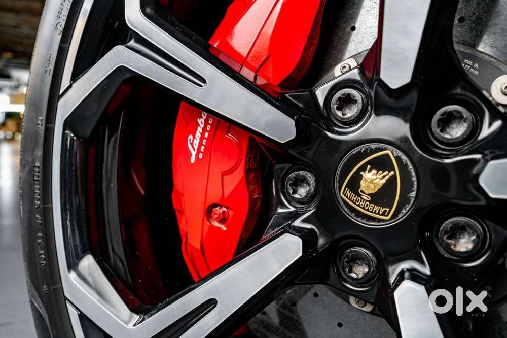 Lamborghini Urus V8, 2021, Petrol