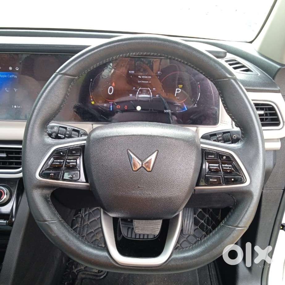 Mahindra Xuv700 2.2 Ax 7 Diesel At Str Awd, 2024, Diesel