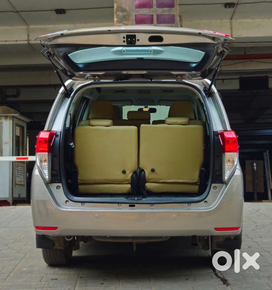 Toyota Innova Crysta 2.8 Gx At 8s, 2019, Diesel