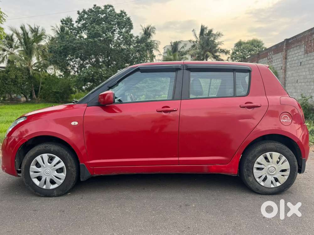 Maruti Suzuki Swift Vxi + Manual, 2006, Petrol