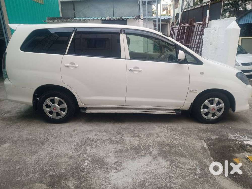 Toyota Innova 2.5 G (diesel) 7 Seater Bs Iv, 2010, Diesel