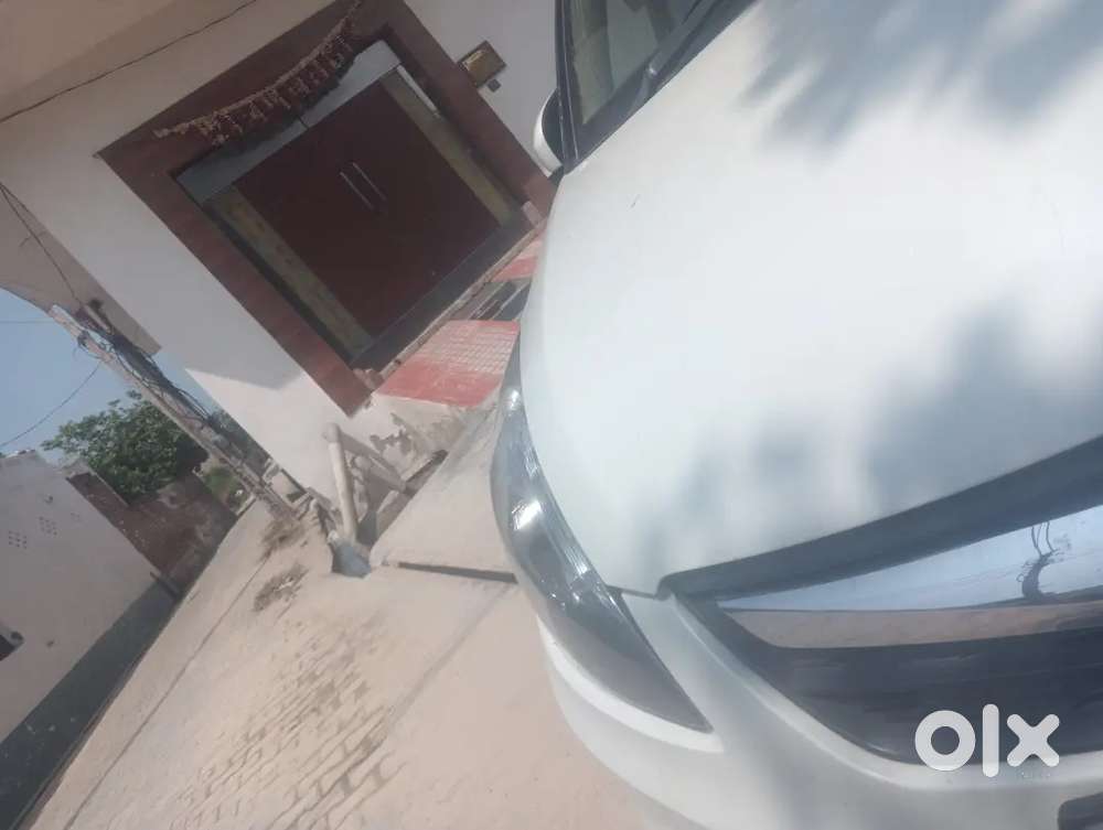 Maruti Suzuki Dzire 2017 Lxi Manual Paris 275000