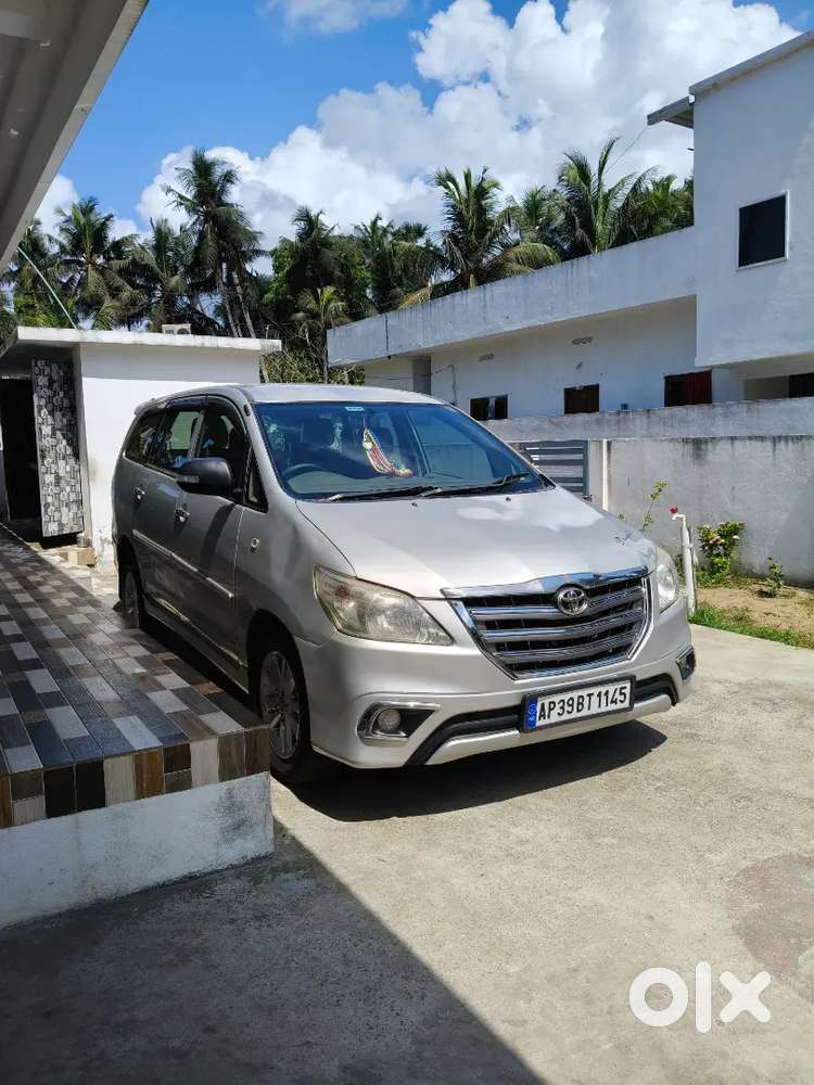 Toyota Innova 2012 Diesel 290000 Km Driven