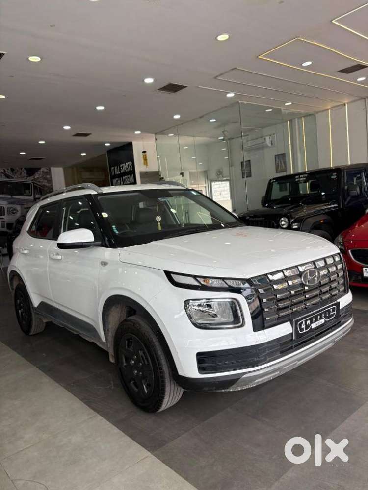 Hyundai Venue 1.2 S (o), 2025, Petrol