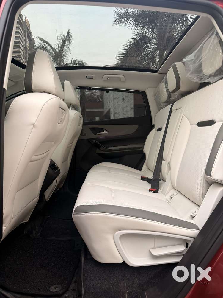 Mahindra Xev 9e Pack Three (top Model), 2025, Electric