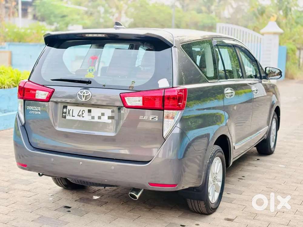 Toyota Innova Crysta 2016