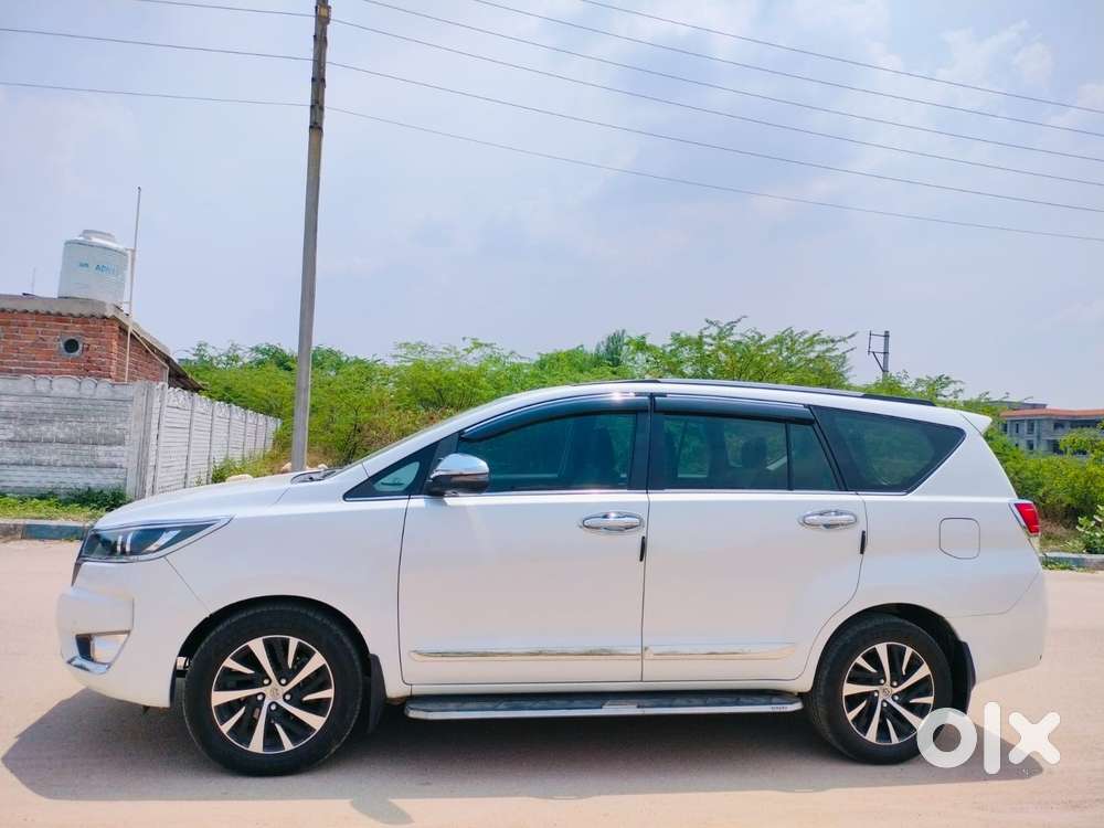 Toyota Innova Crysta 2.4 Zx Mt, 2024, Diesel