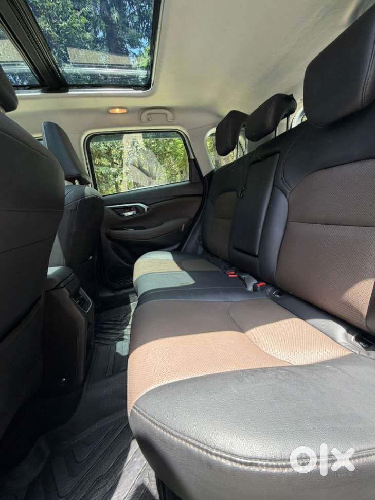 Toyota Urban Cruiser Hyryder 1.5 V Hybrid, 2024, Petrol
