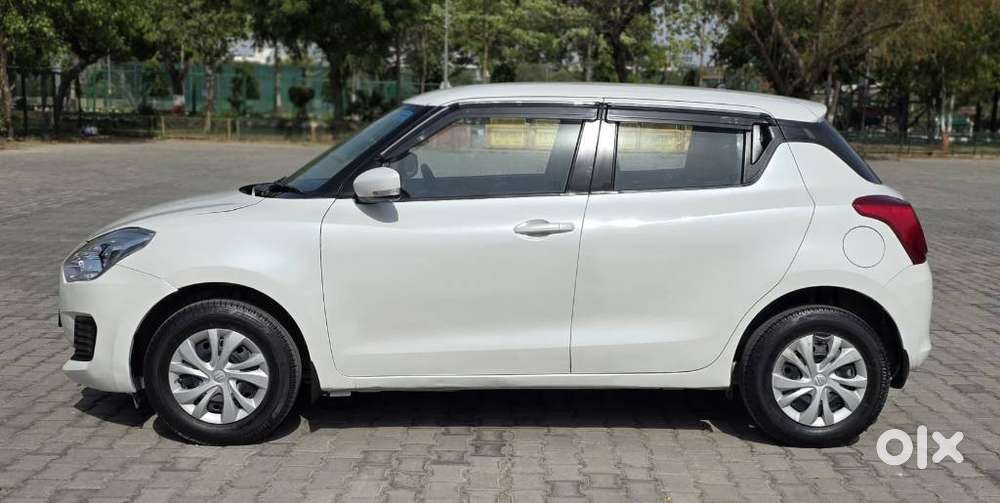 Maruti Suzuki Swift 1.2 Vxi (o), 2023, Petrol