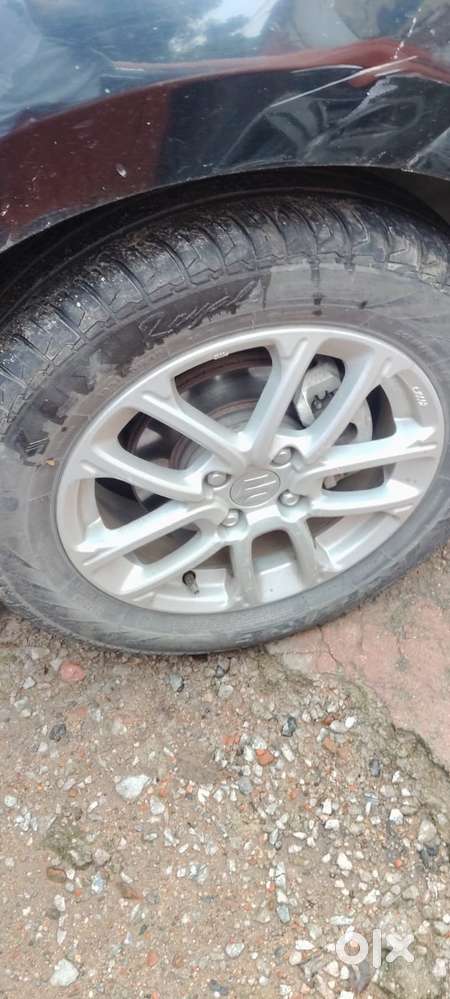 Maruti Suzuki Swift 1.3 Zxi, 2024, Petrol