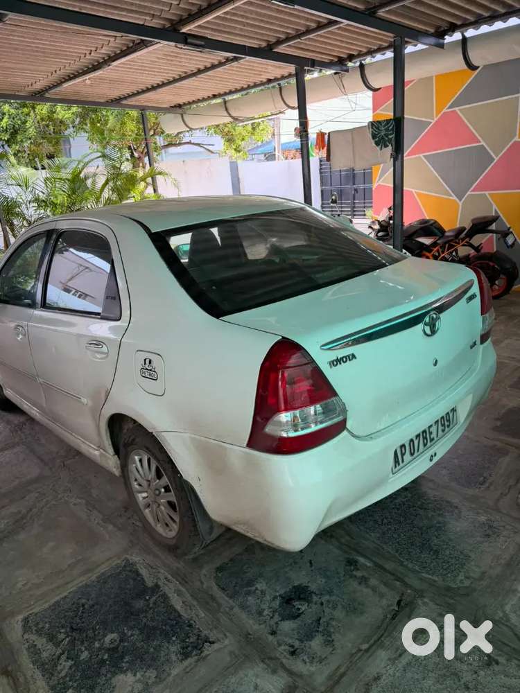 Toyota Etios 1.5 High 2011