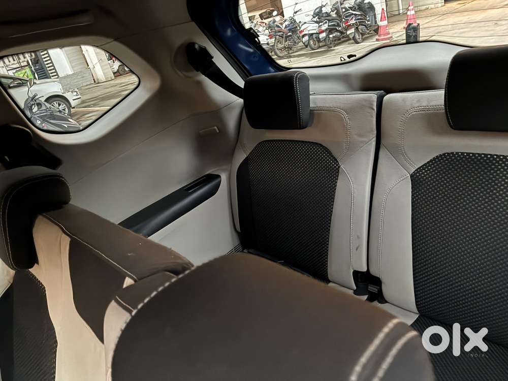Renault Triber Rxz, 2019, Petrol