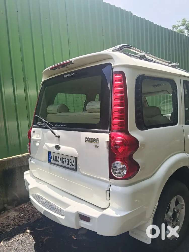 Mahindra Scorpio 2009 manual