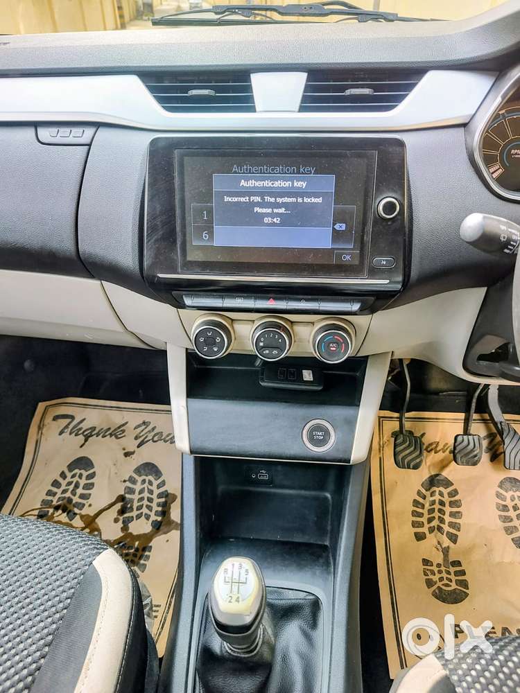 Renault Triber Rxz, 2021, Petrol