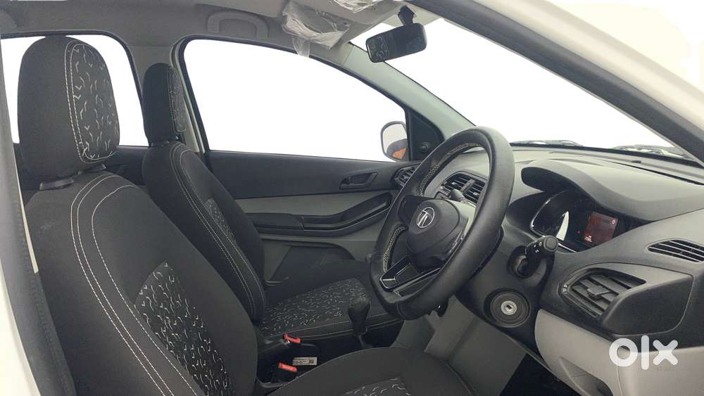 Tata Tiago Xe, 2023, Petrol