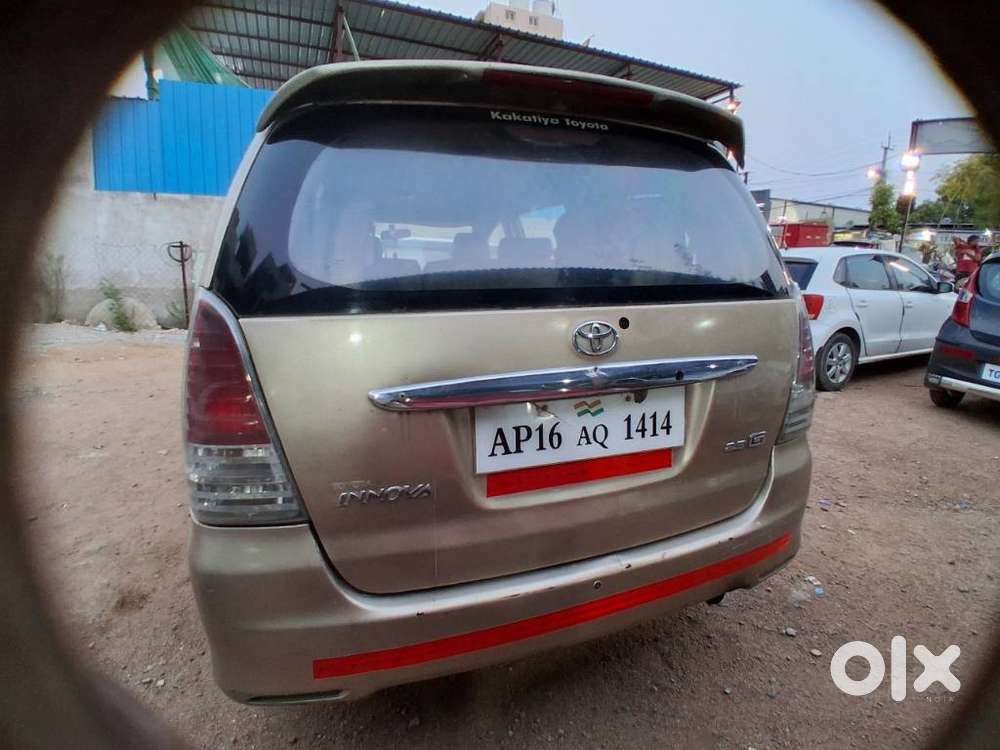 Toyota Innova 2.5 G (diesel) 8 Seater, 2005, Diesel