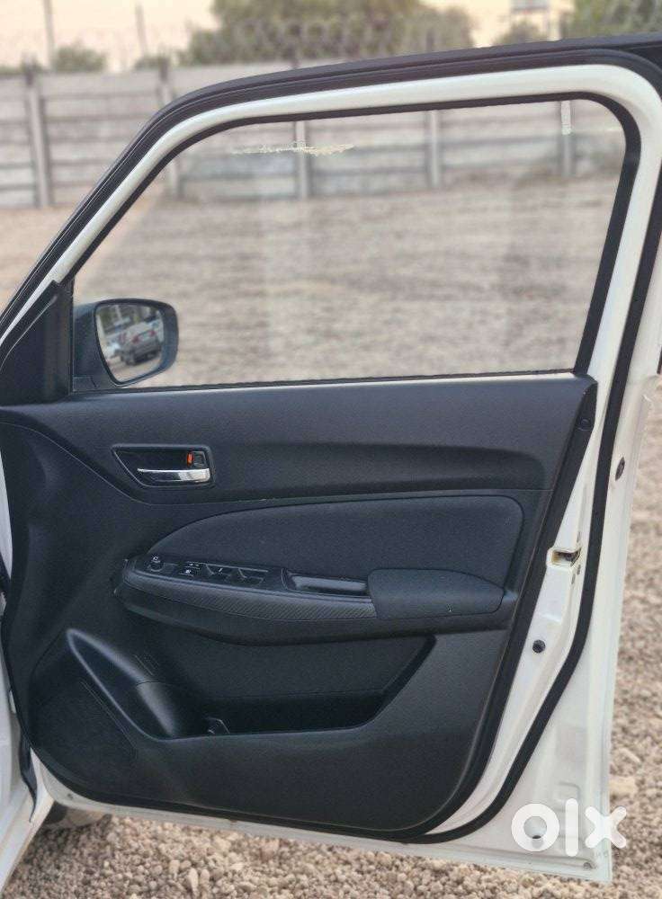 Maruti Suzuki Swift Vxi + Manual, 2021, Petrol