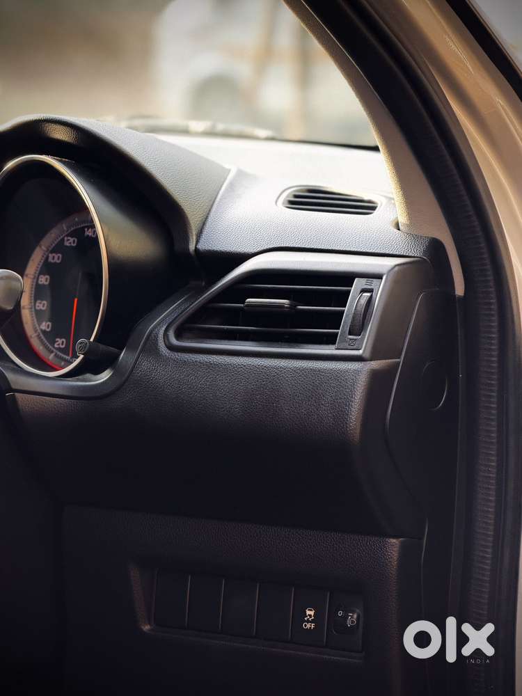 Maruti Suzuki Swift 1.2 Vxi (o), 2025, Petrol