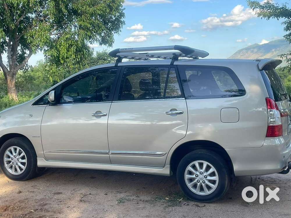 Toyota Innova 2012 Diesel Well Maintained