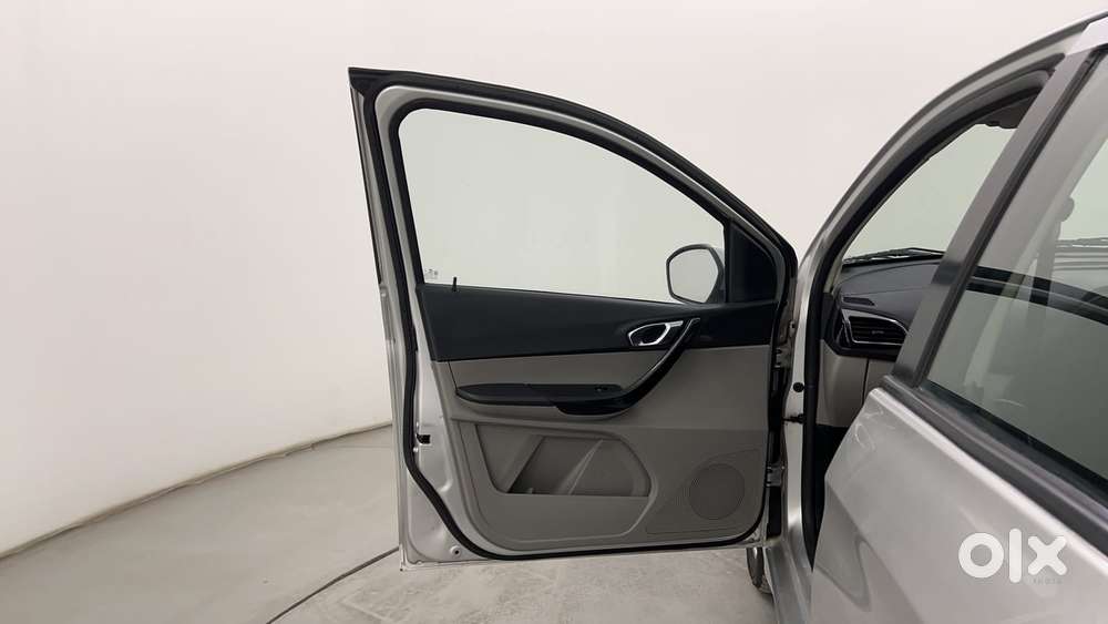 Tata Tiago Xz, 2017, Petrol