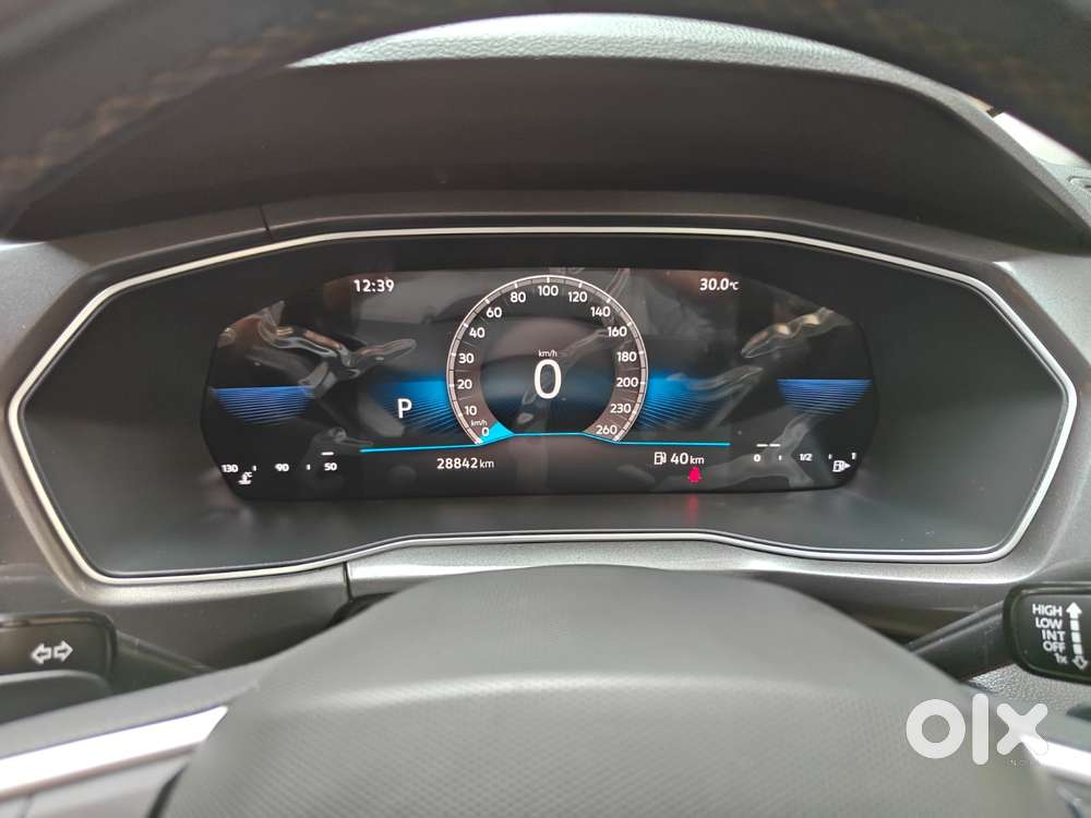 Volkswagen Taigun 1.0 Tsi Topline At, 2023, Petrol