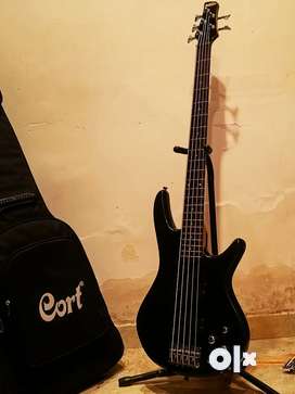 Bass guitar store for sale olx