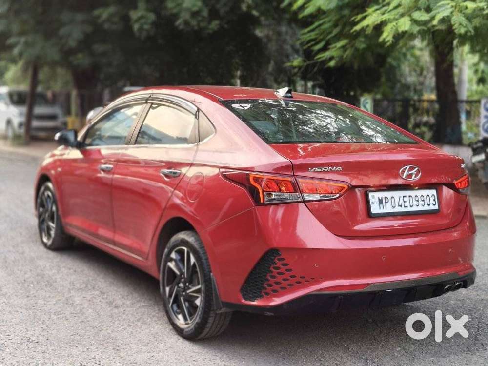 Hyundai Verna Sx(o) Petrol At, 2022, Petrol