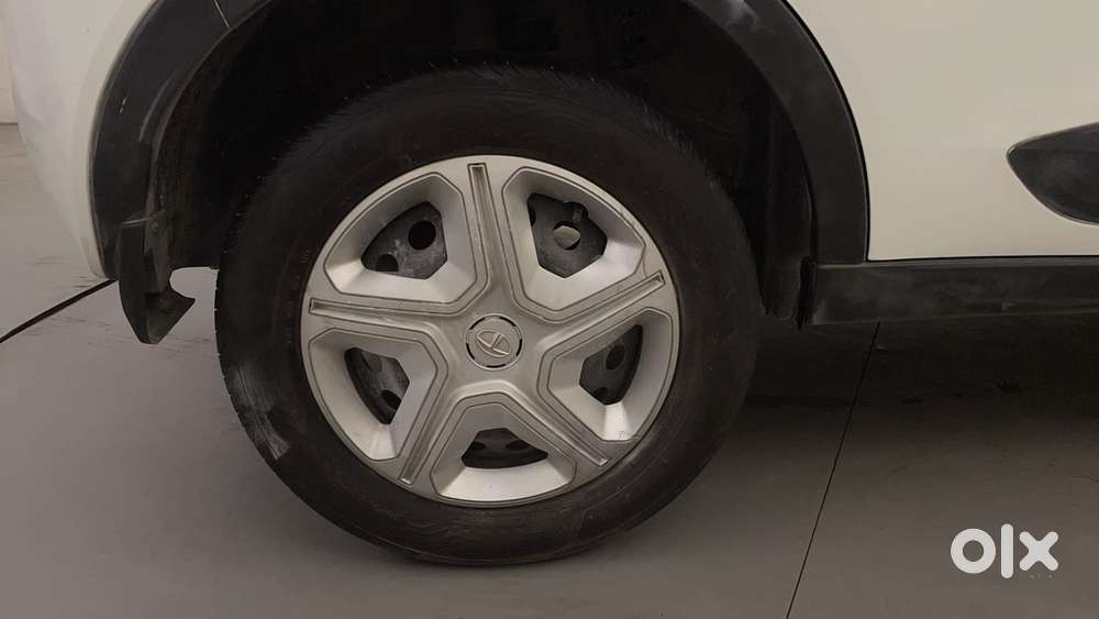Tata Nexon 1.2 Revotron Xz, 2018, Petrol