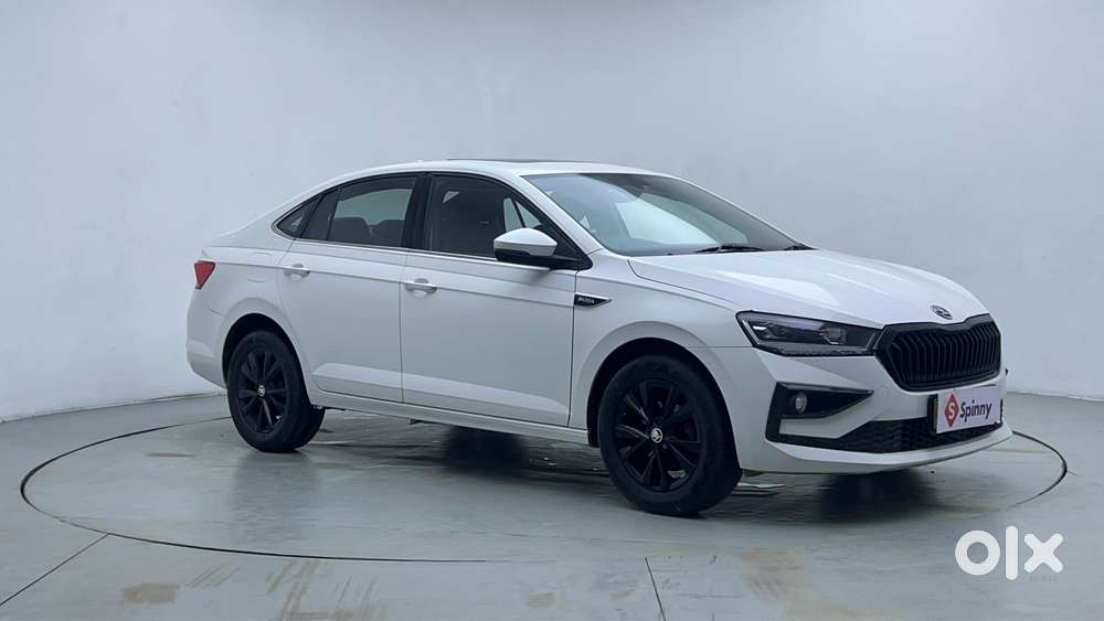 Skoda Slavia Style 1.0l Tsi At, 2022, Petrol