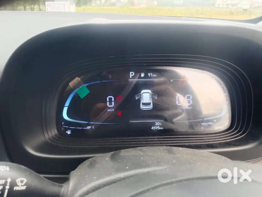 Hyundai Venue 2022 Petrol 4600 Km Driven