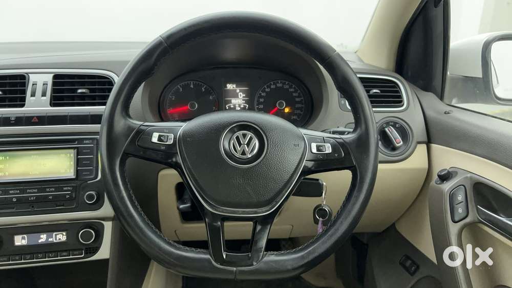 Volkswagen Vento 2010-2013 Petrol Highline, 2015, Petrol