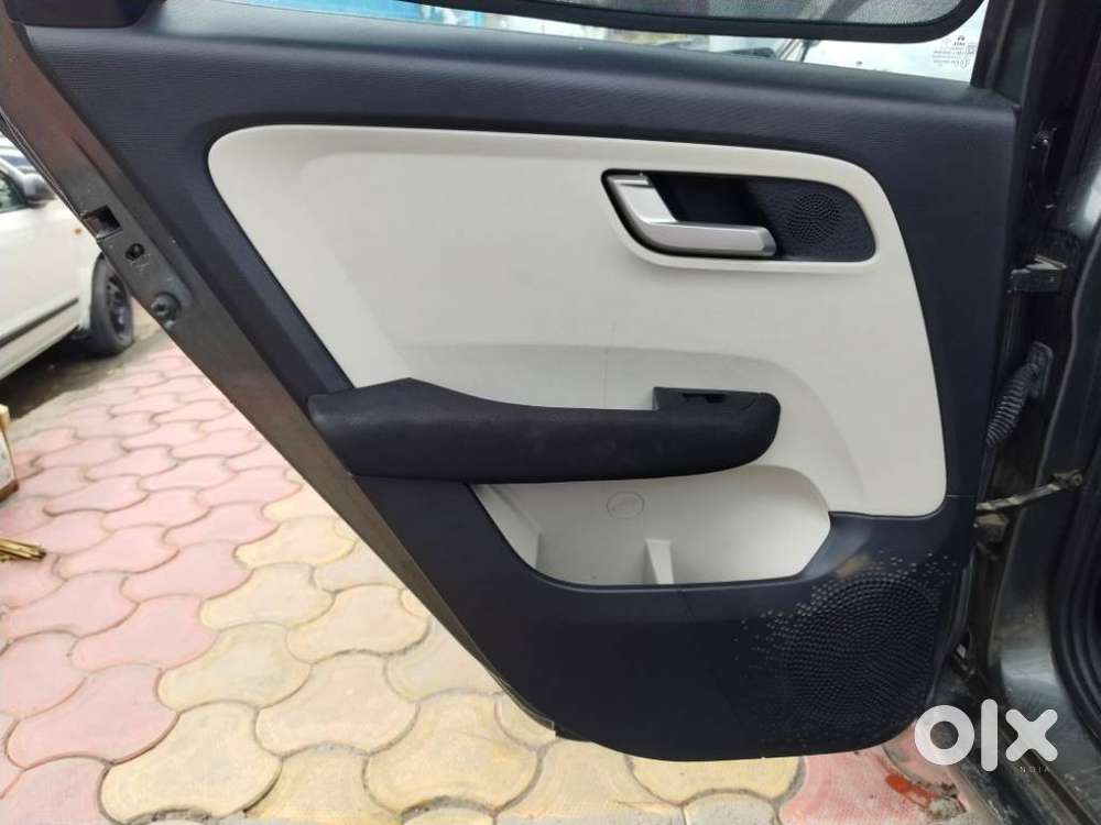 Tata Altroz Xz, 2023, Petrol