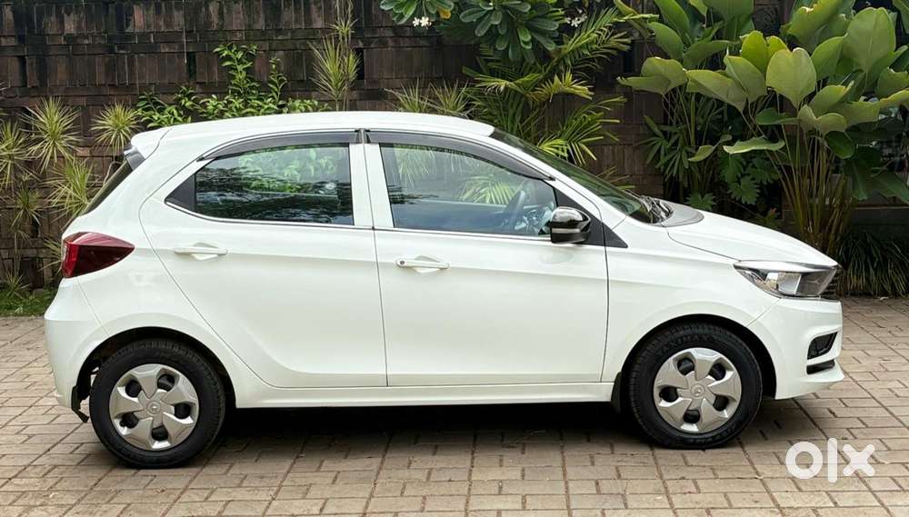 Tata Tiago 1.05 Revotorq Xt Option, 2022, Petrol