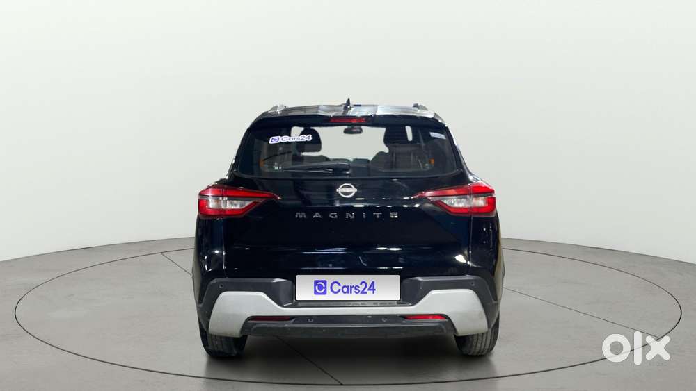 Nissan Magnite 1.0 Xv Premium, 2022, Petrol