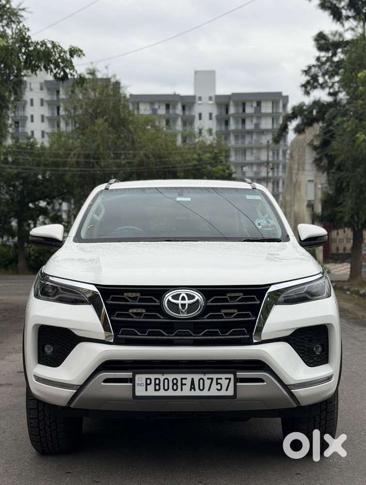 Toyota Fortuner 4x2 At 2.8 Diesel, 2022, Diesel