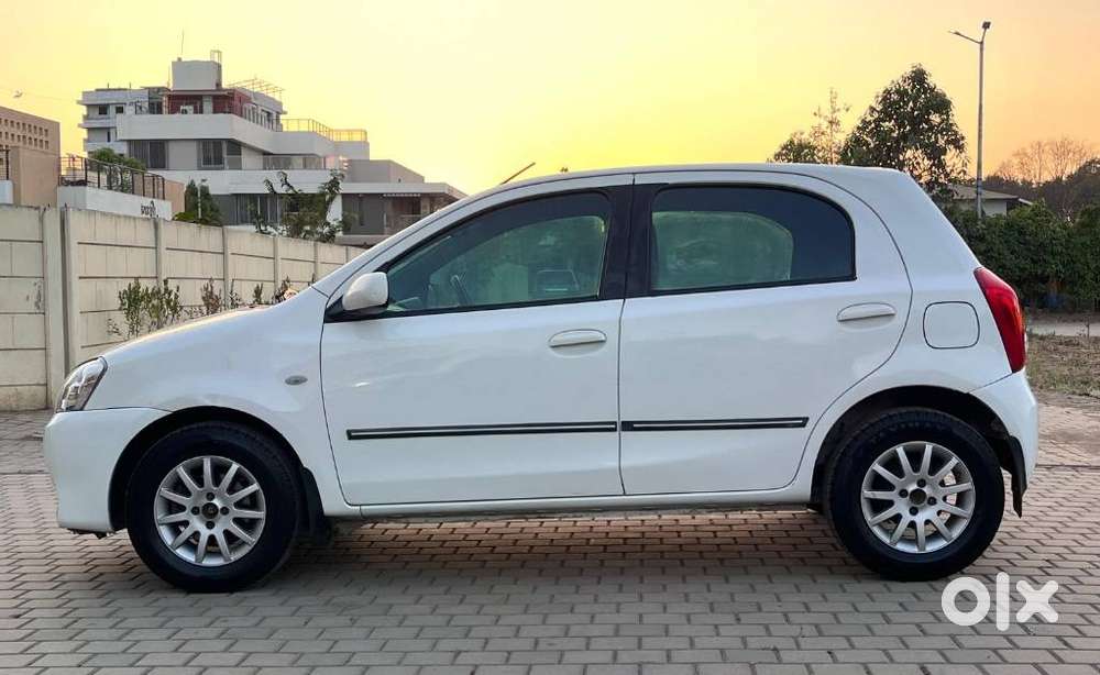 Toyota Etios Liva, 2012, Petrol