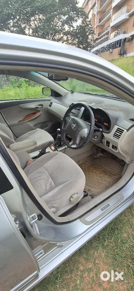 Toyota Corolla Altis 2011 Petrol 90000 Km Driven