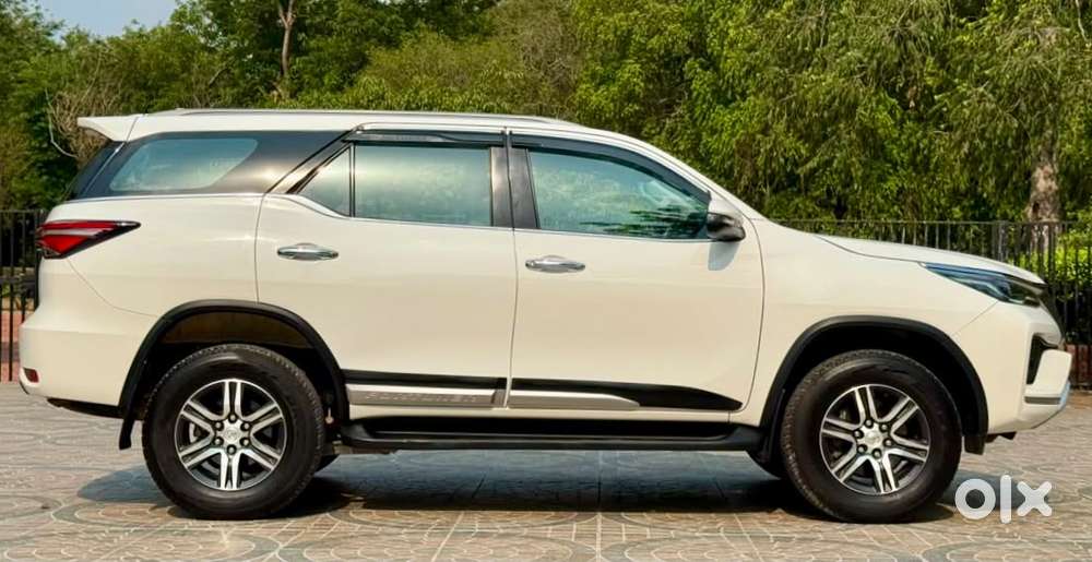 Toyota Fortuner 4x2 At 2.7 Petrol, 2022, Petrol