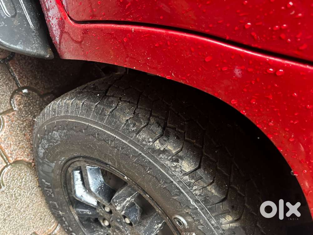 Mahindra Tuv 2017 Dual Tone